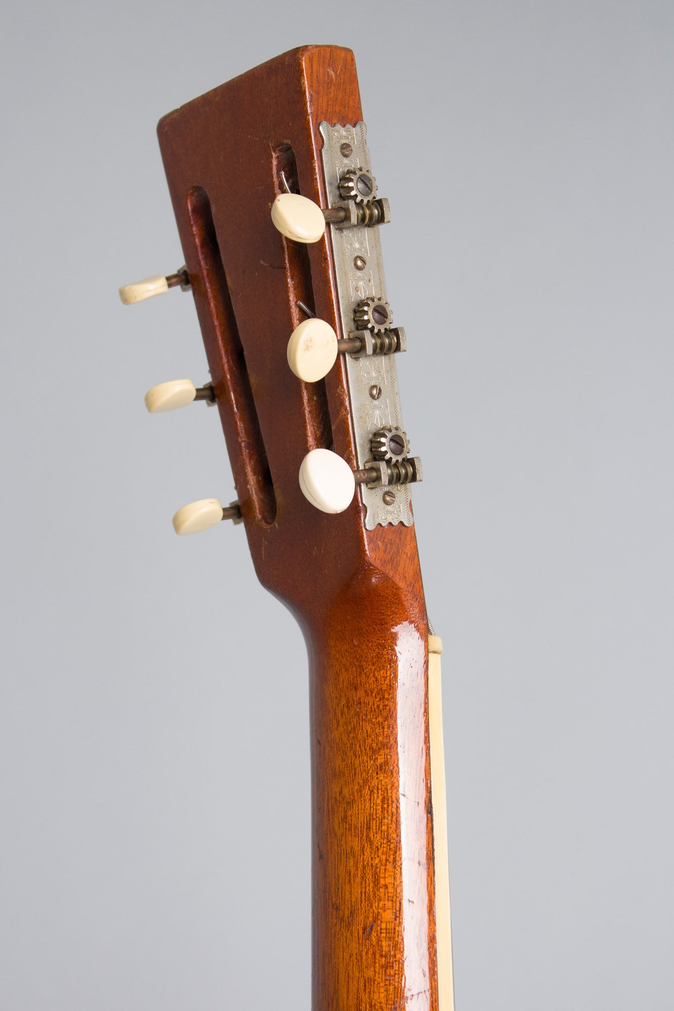 National Style N Resophonic Guitar (1932)