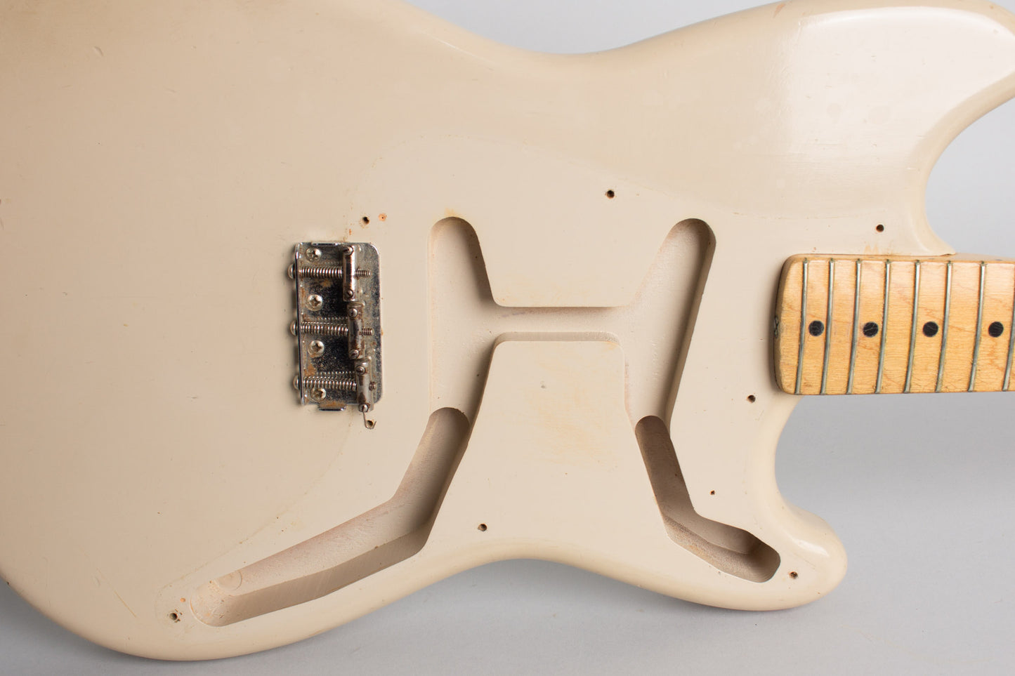 Fender Duo-Sonic Solid Body Electric Guitar (1958)