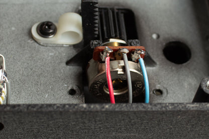 R2R Electric Wah-Wah Pedal Effect (2020s)