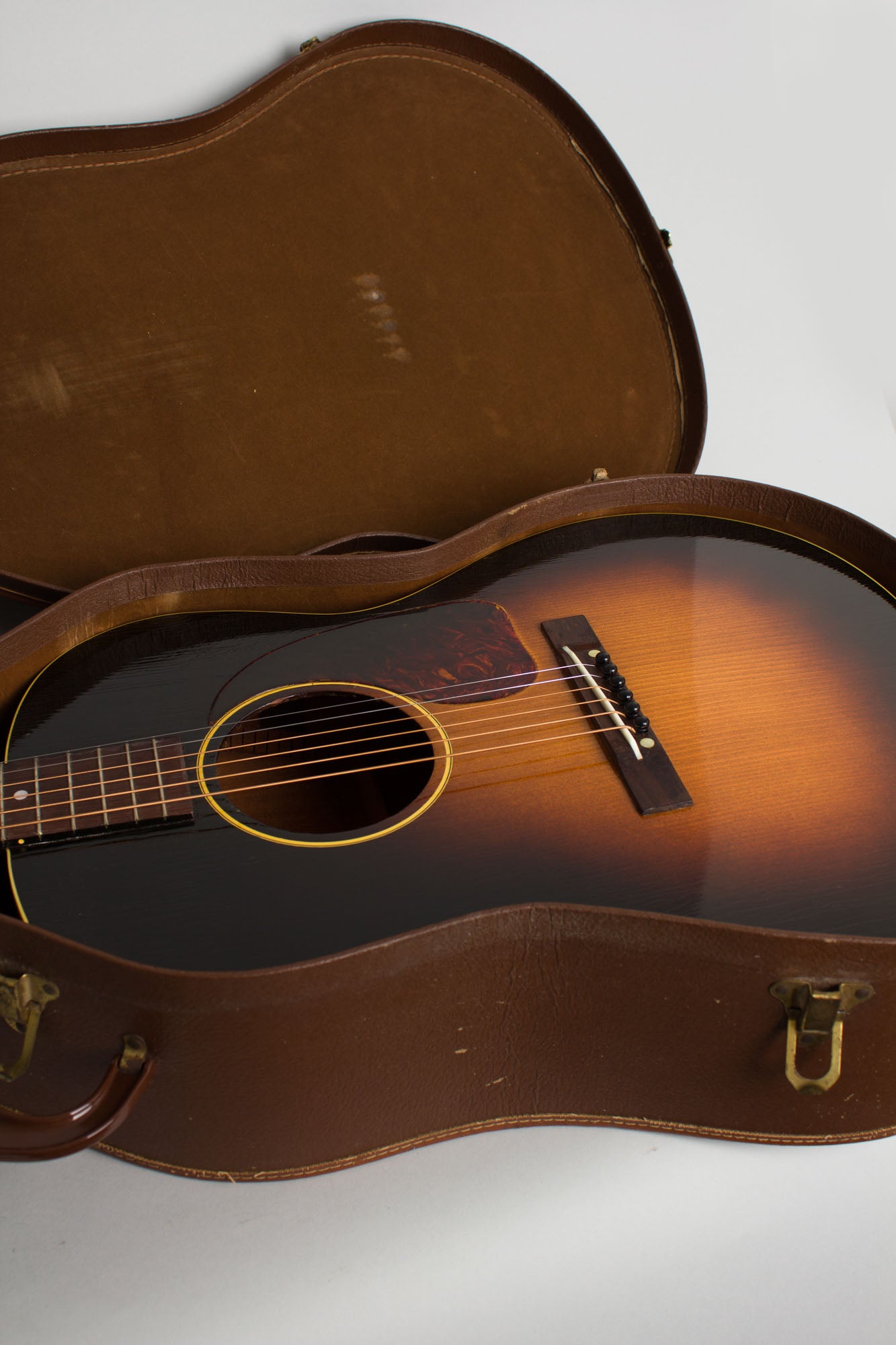 Gibson LG-1 Flat Top Acoustic Guitar (1951)