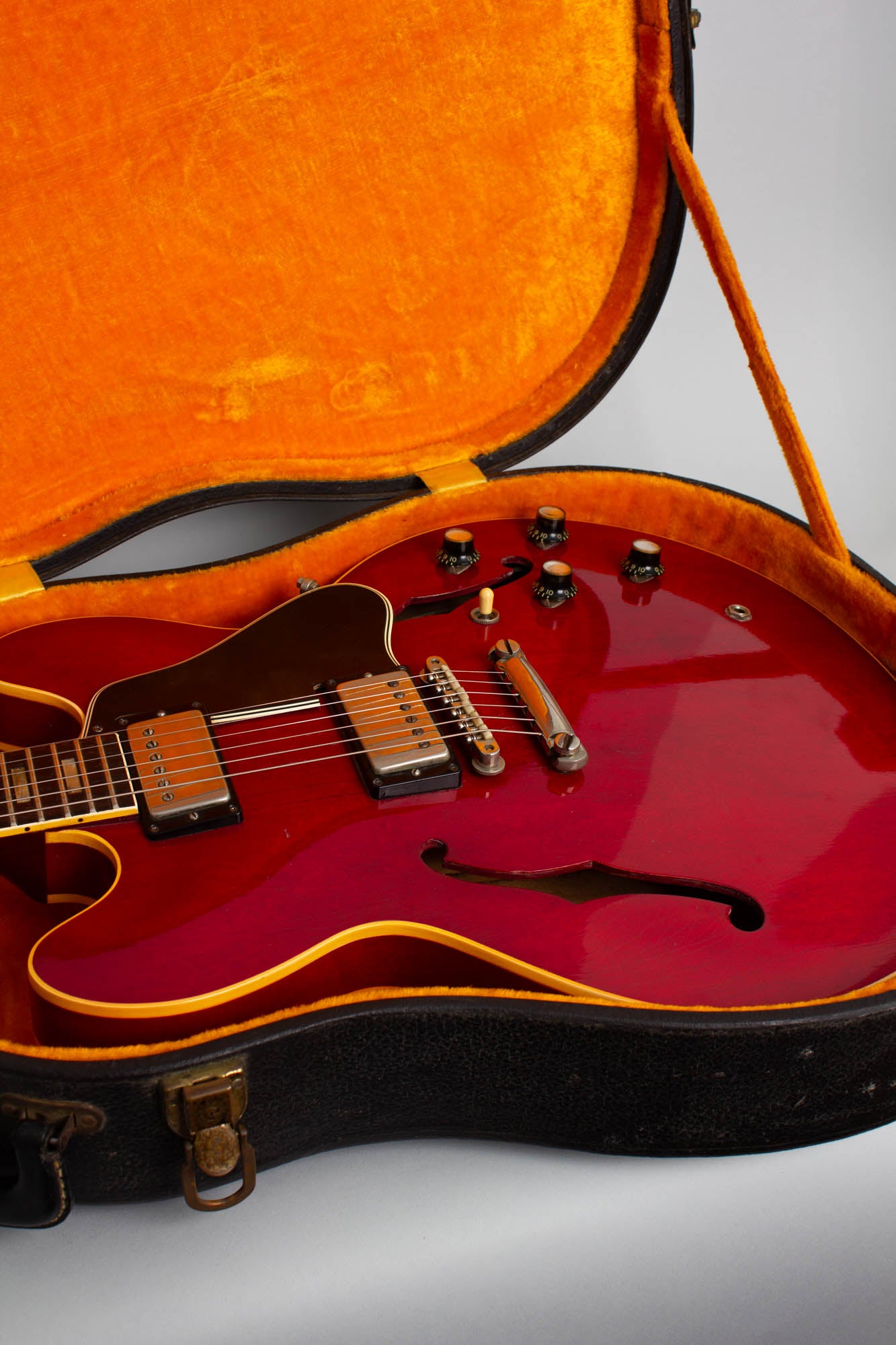 Gibson ES-335TDC Semi-Hollow Body Electric Guitar (1964)