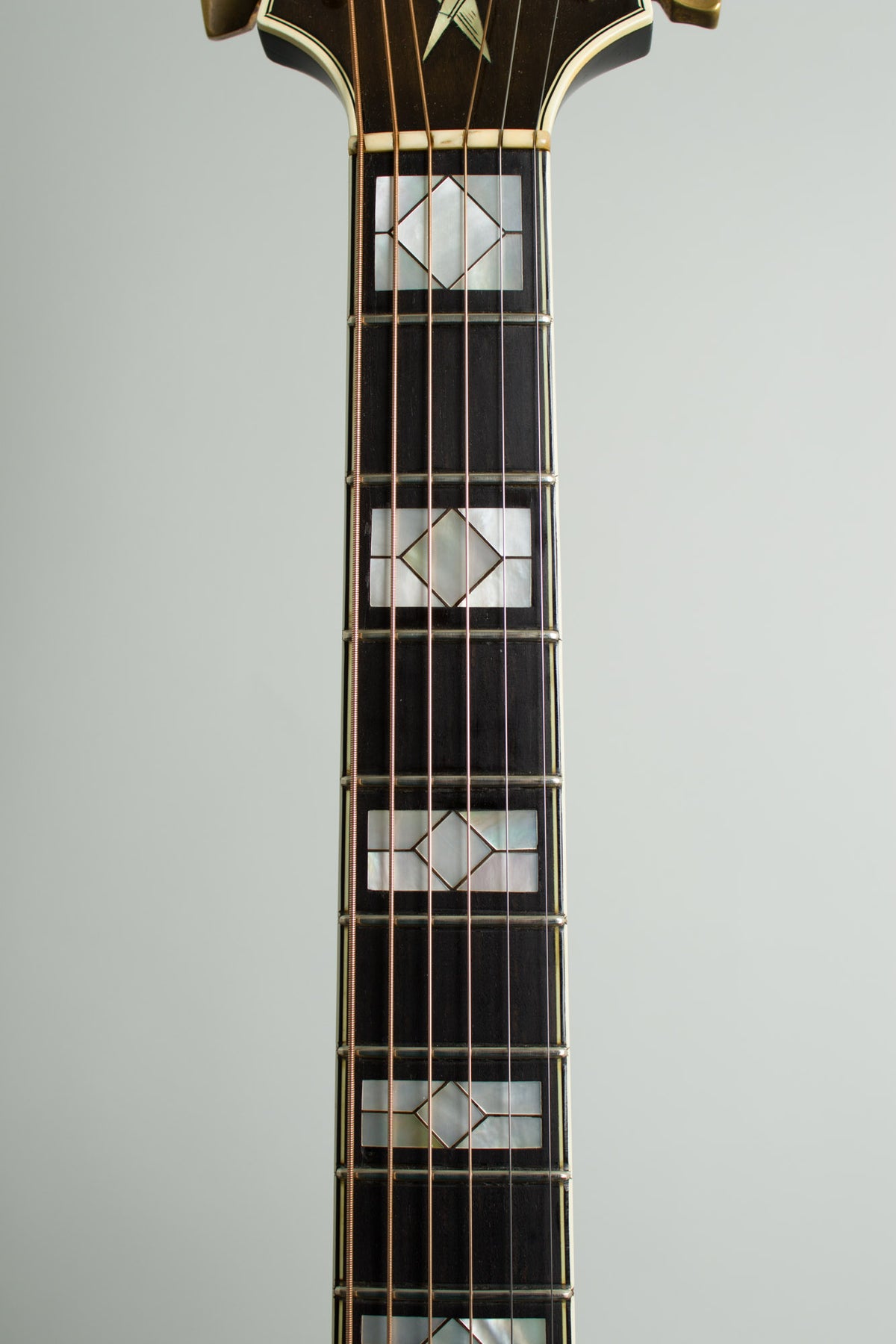 Favilla Deluxe Arch Top Acoustic Guitar (1939)