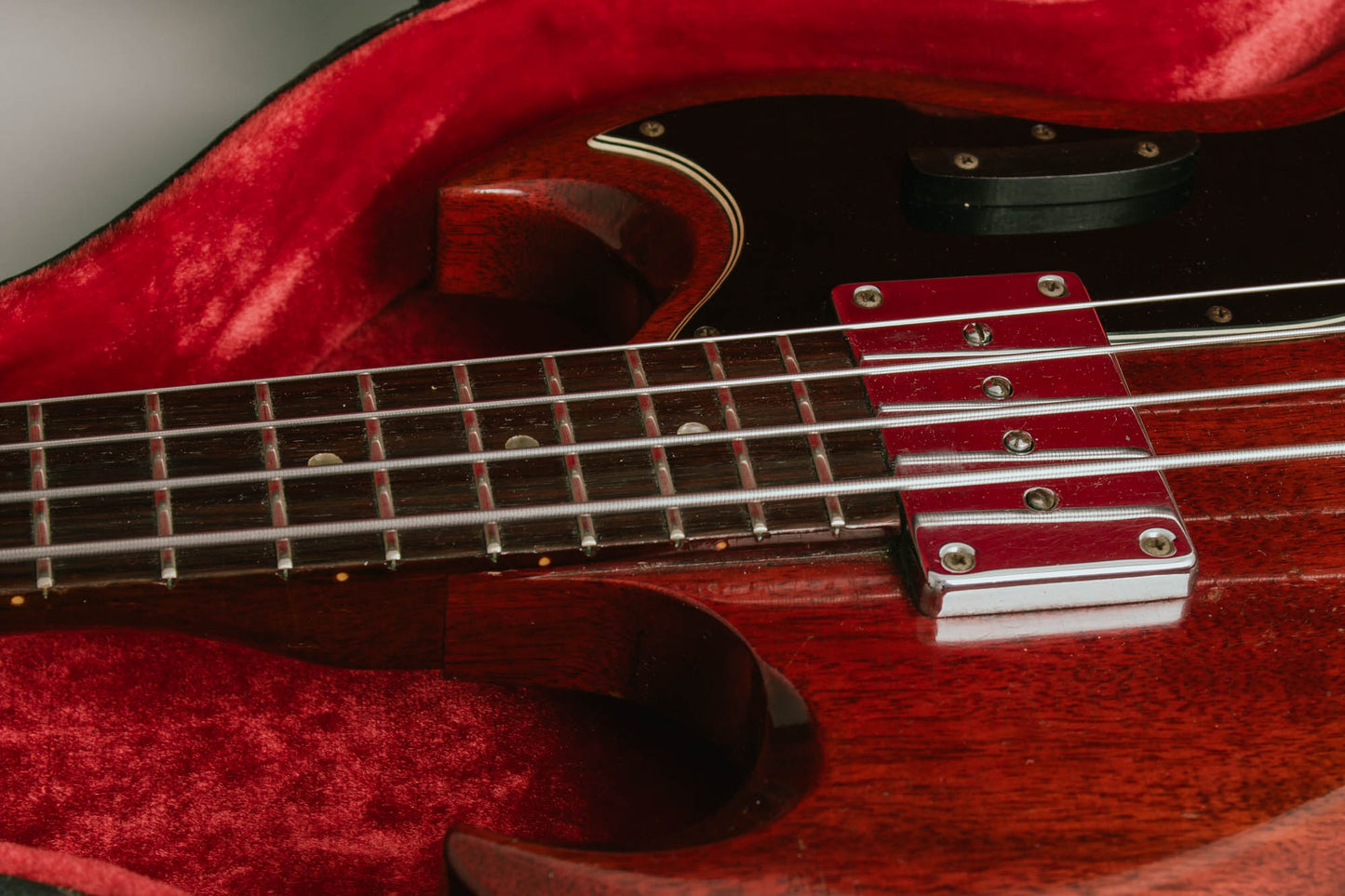 Gibson EB-3 Solid Body Electric Bass Guitar (1968)