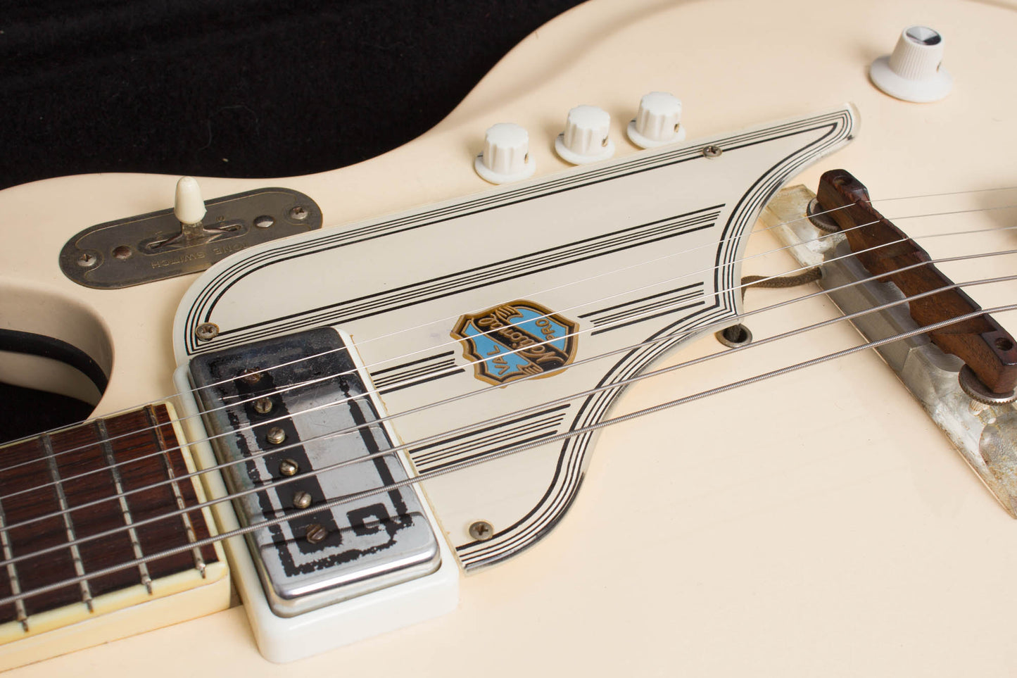 National Val-Pro 84 Solid Body Electric Guitar (1962)