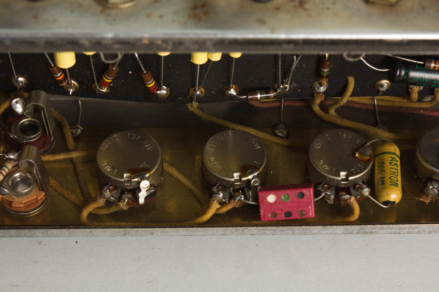 Fender Tremolux Model 5G9 Large Combo Tube Amplifier (1959)