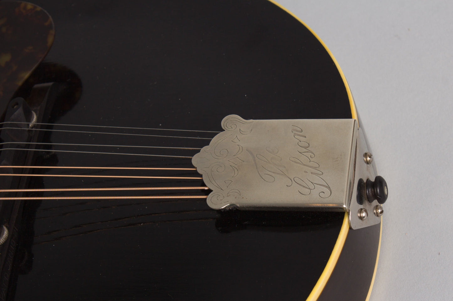 Gibson Style A-1 Snakehead Carved Top Mandolin (1923)
