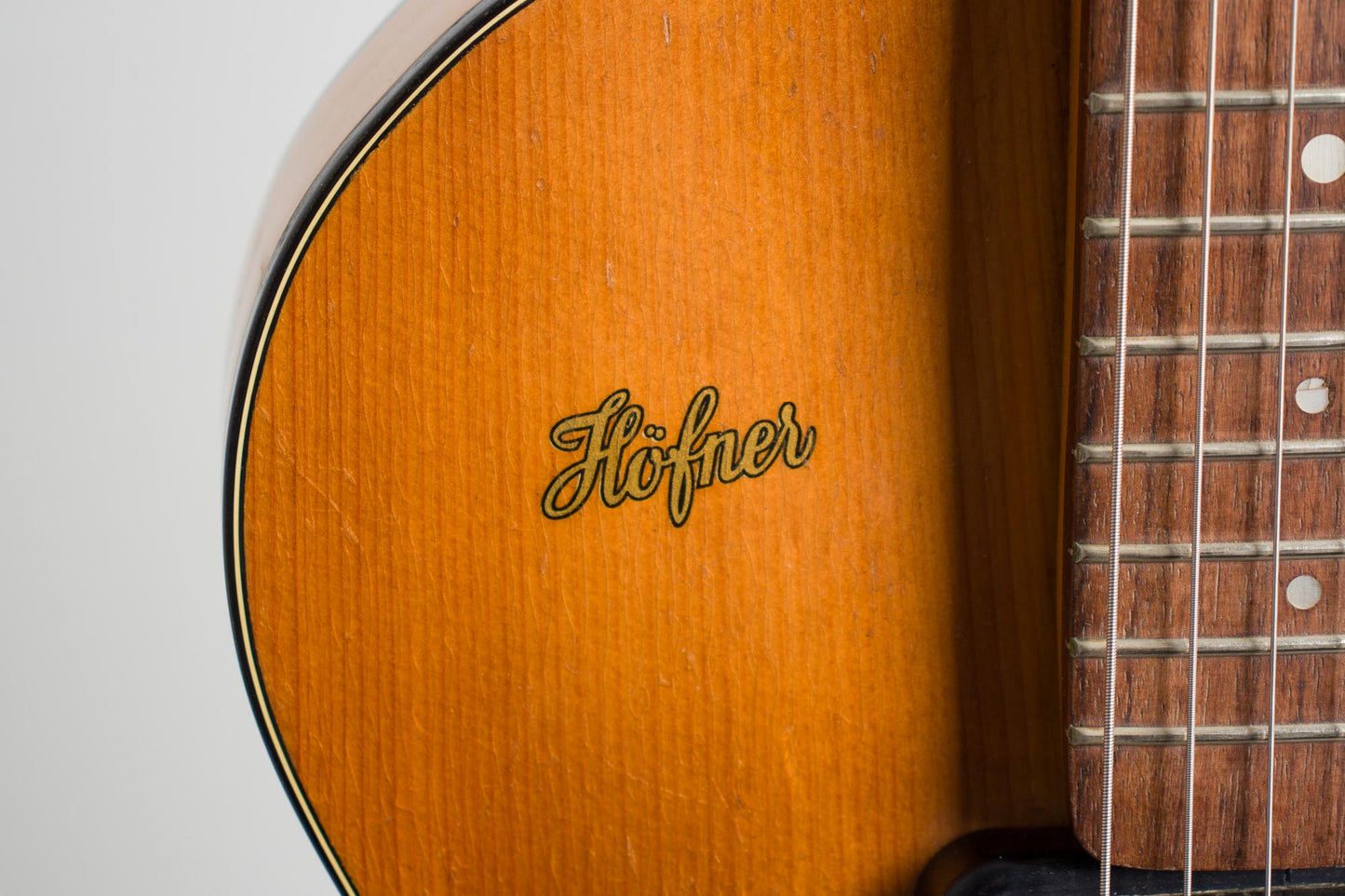 Hofner Club 40 Arch Top Hollow Body Electric Guitar (1960)
