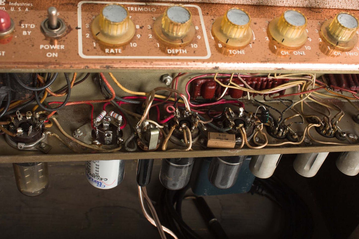DeArmond R15T Tube Amplifier (1960)