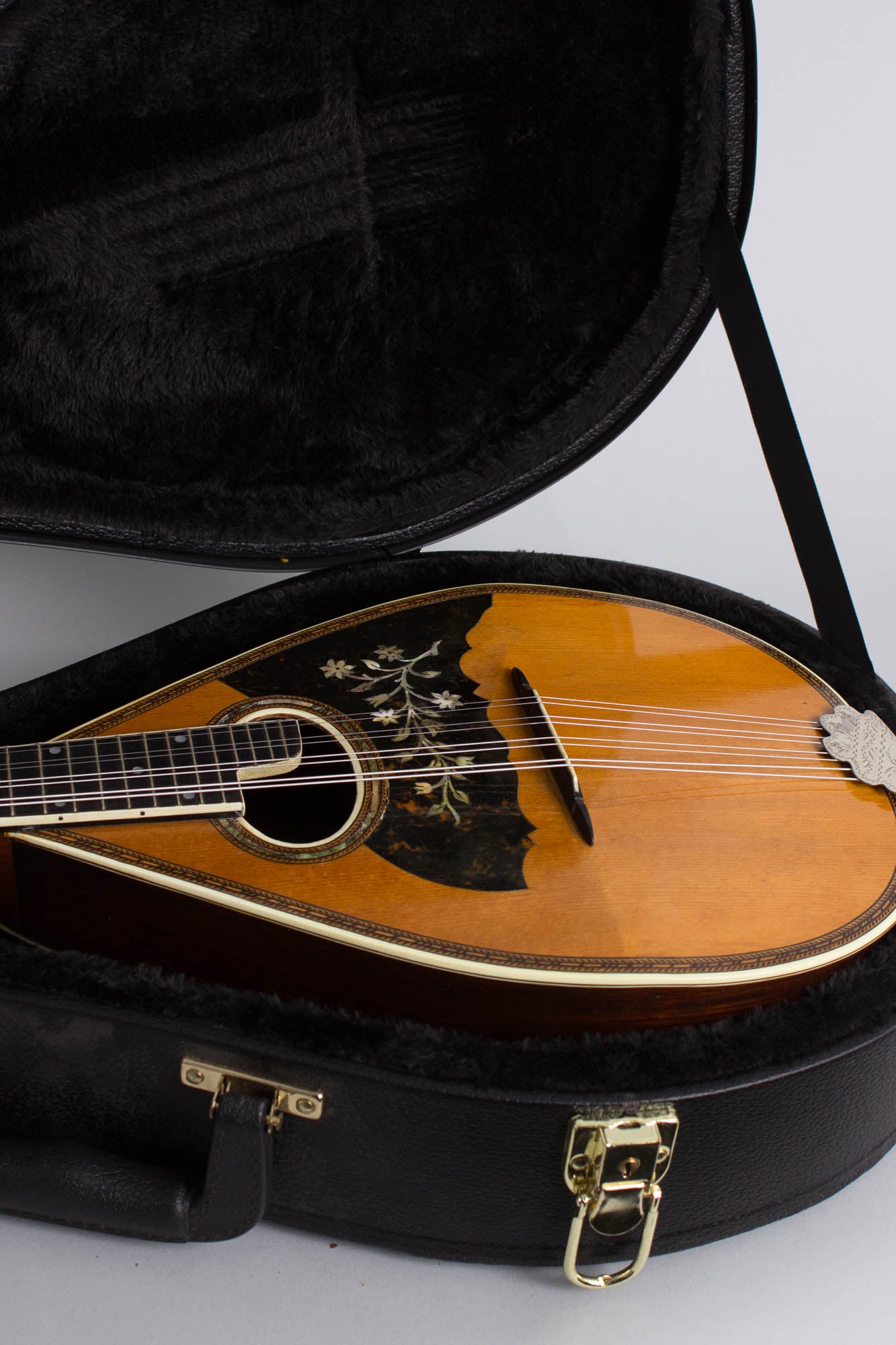 Larson Brothers Maurer Flat Back, Bent Top Mandolin (1922)