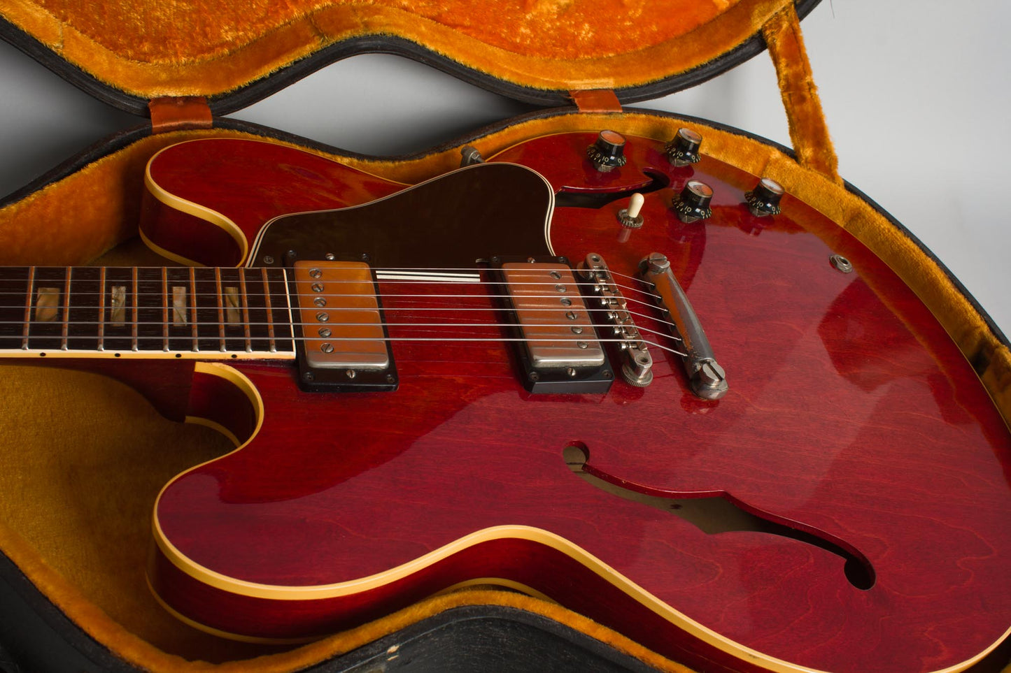 Gibson ES-335TDC Semi-Hollow Body Electric Guitar (1963)