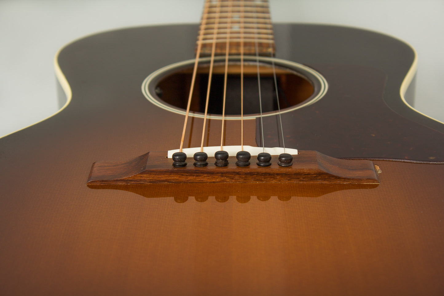 Gibson L-00 Flat Top Acoustic Guitar (2019)