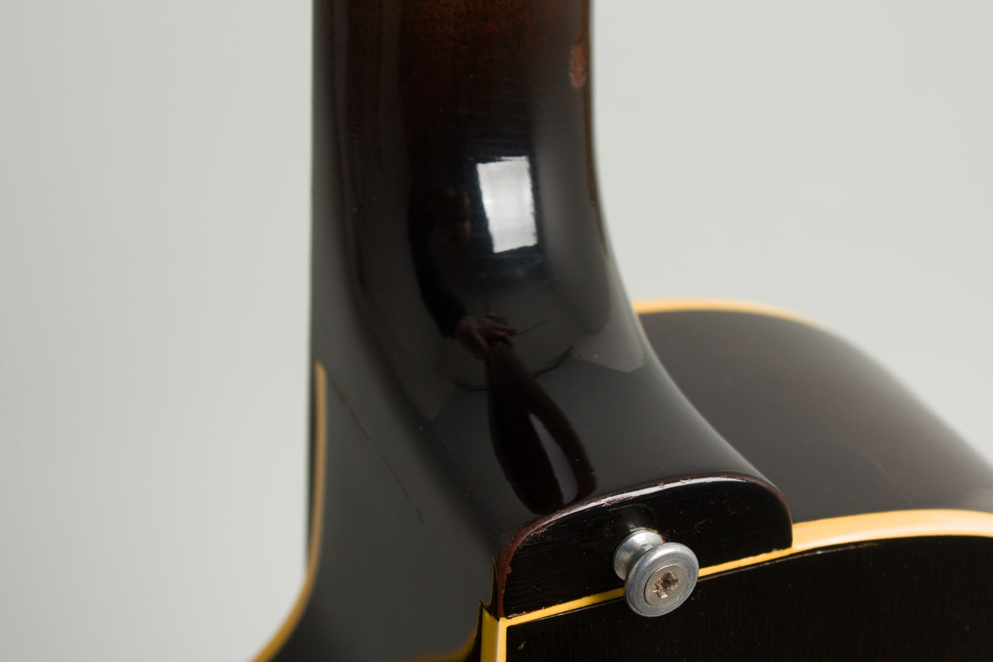Gibson ES-140 Arch Top Hollow Body Electric Guitar (1950)