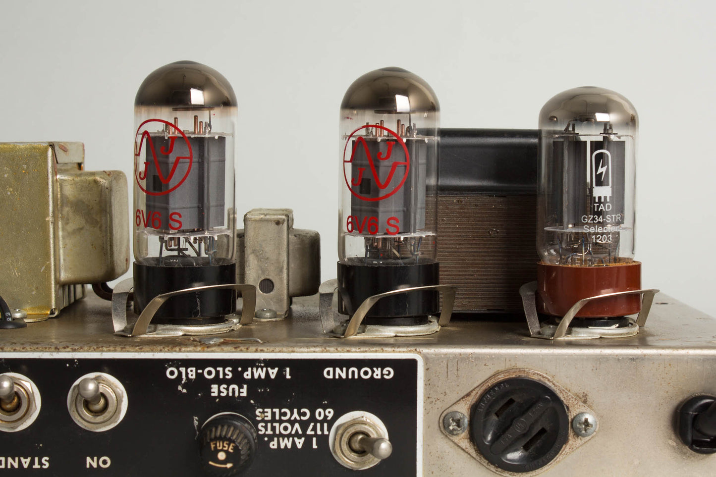 Fender Deluxe AA763 Tube Amplifier (1964)