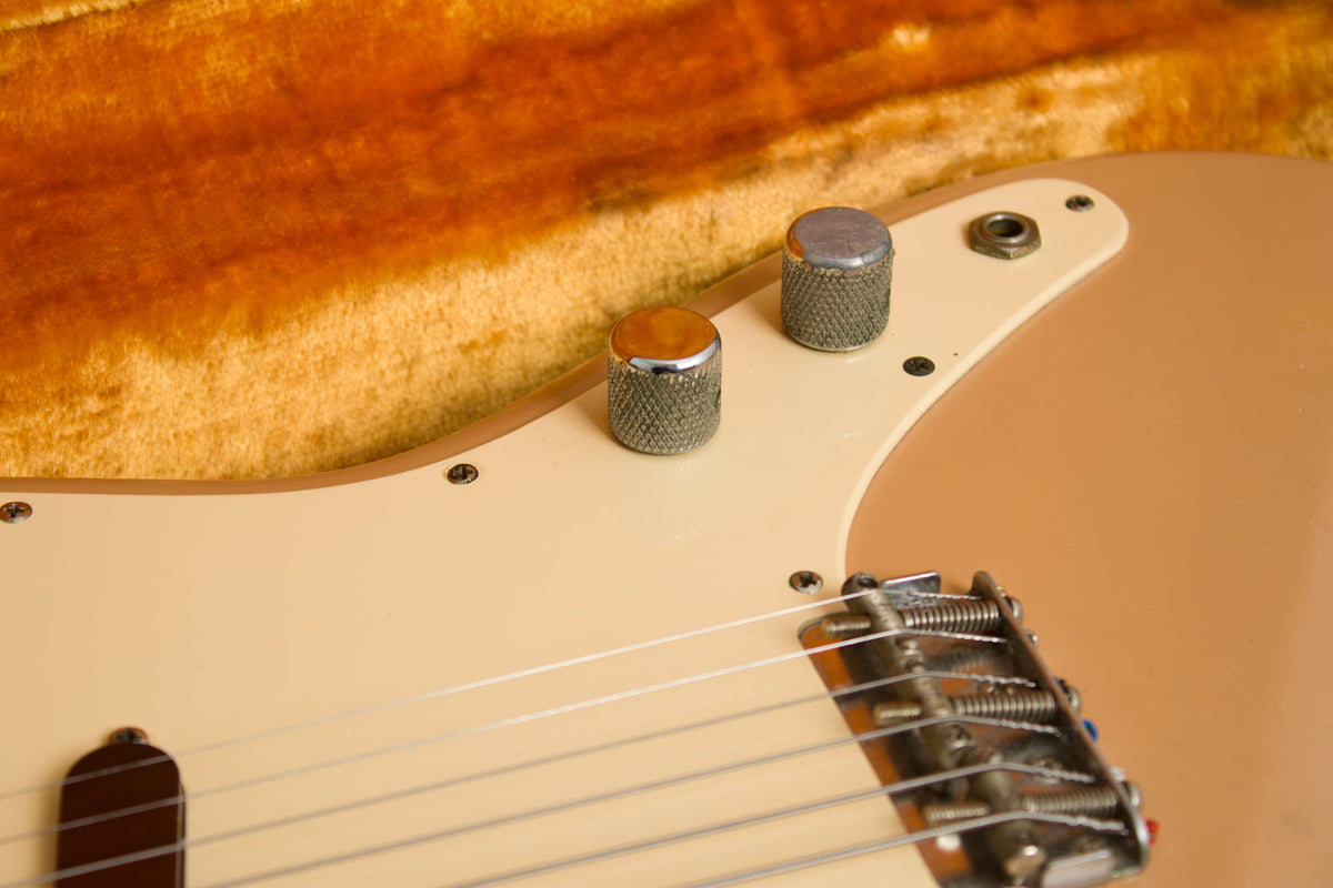 Fender Musicmaster Solid Body Electric Guitar (1959)