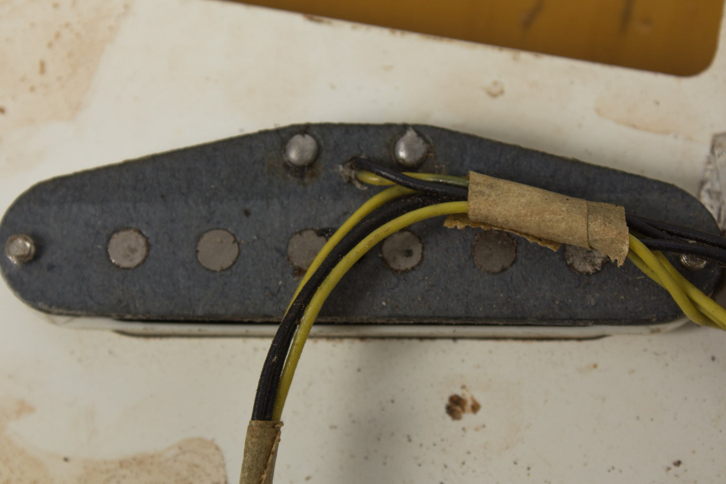 Fender Stratocaster Solid Body Electric Guitar (1971)