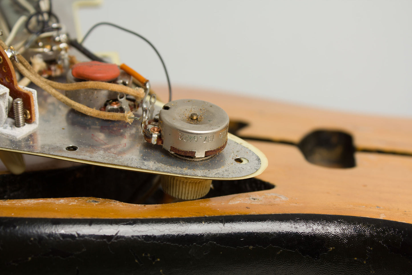 Fender Stratocaster Owned and extensively used by Elliott Sharp Solid Body Electric Guitar (1964)