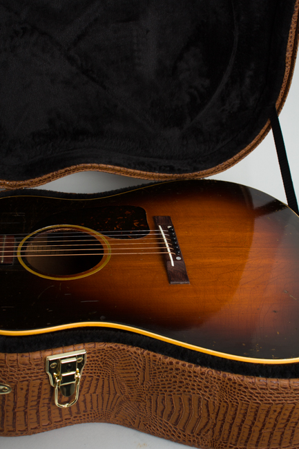 Gibson  J-45 Flat Top Acoustic Guitar  (1943-4)