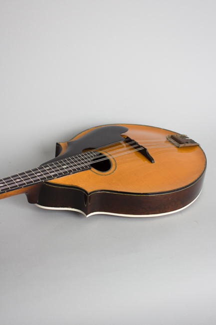 Washburn  Model 5283 Deluxe Carved Top Mandolin  (1935)