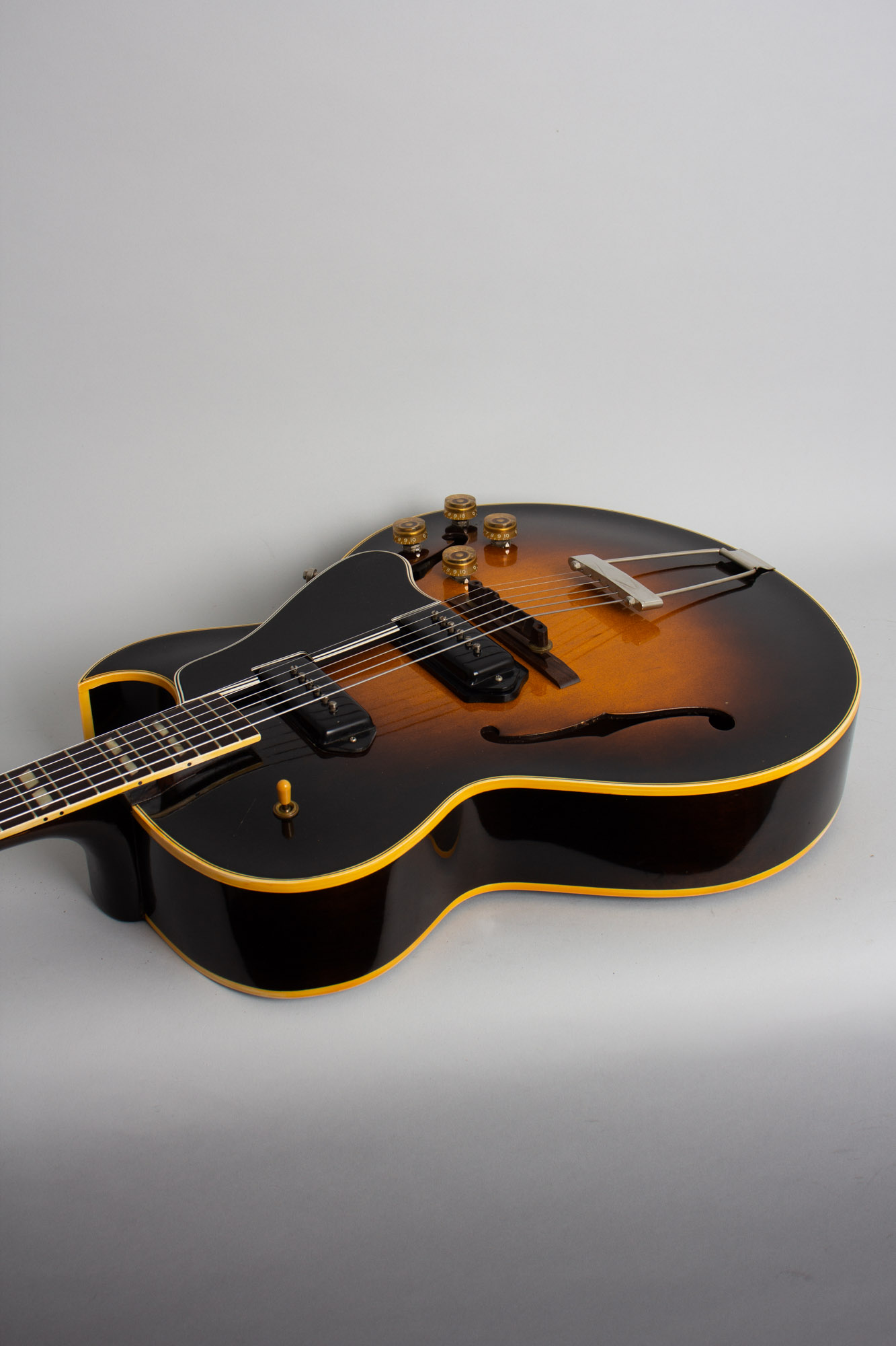 Gibson ES-175D Arch Top Hollow Body Electric Guitar (1953) | RetroFret