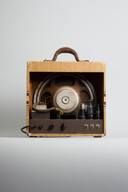  EH-100/ Recording King Model 1022 Tube Amplifier, made by Gibson (1938)