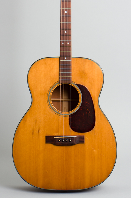 C. F. Martin  0-18T Flat Top Tenor Guitar  (1952)