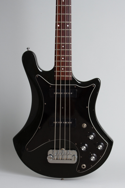 Guild  B-302 Solid Body Electric Bass Guitar (1978)