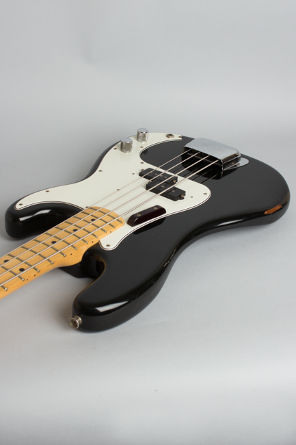Fender  Precision Bass Solid Body Electric Bass Guitar  (1975)