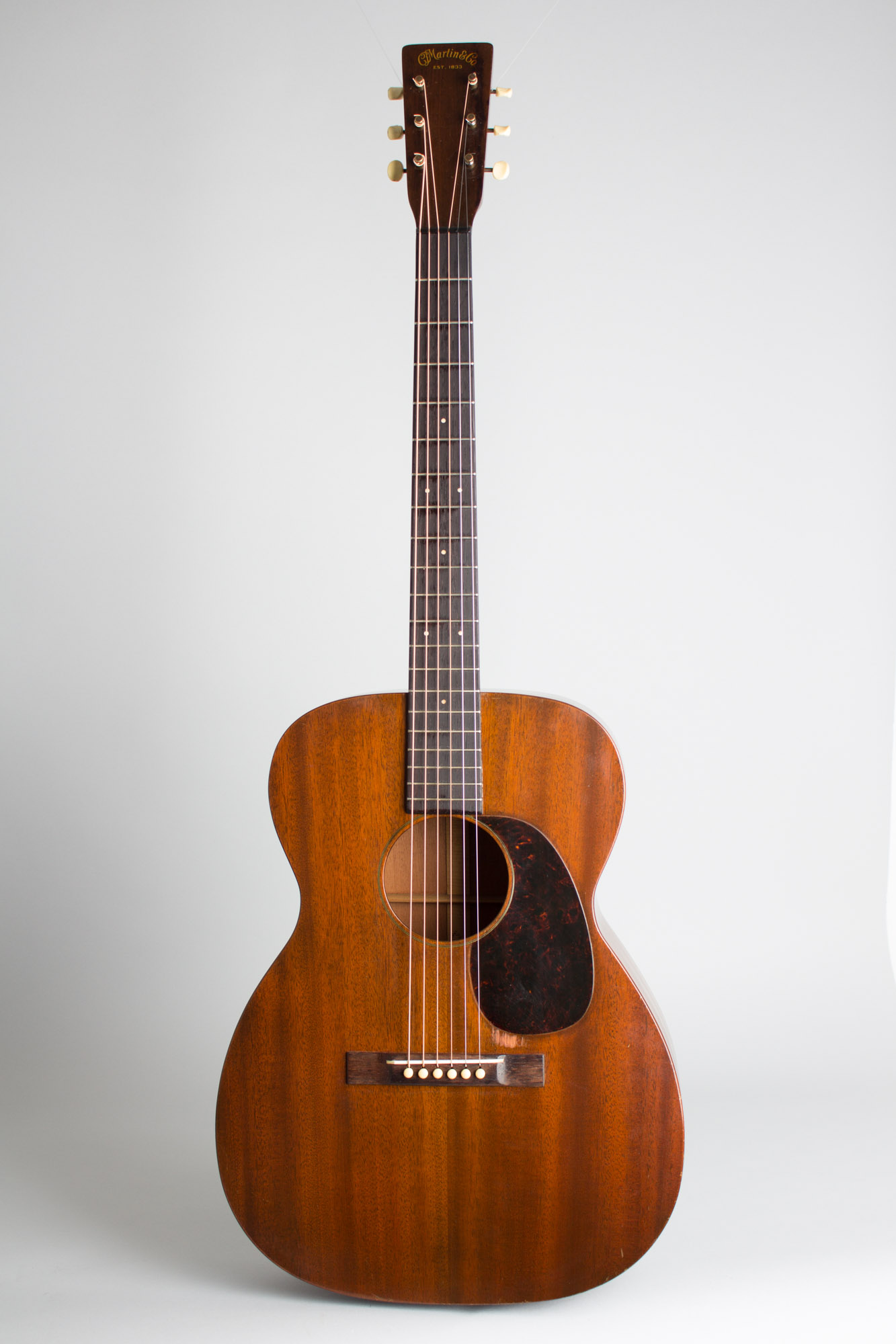 0017 martin acoustic guitar