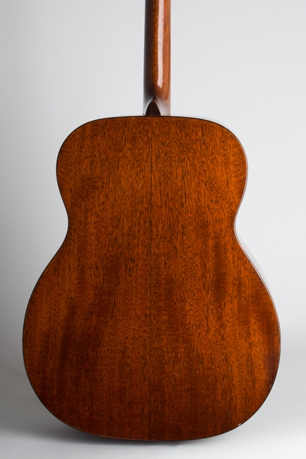 C. F. Martin  0-18T Flat Top Tenor Guitar  (1959)